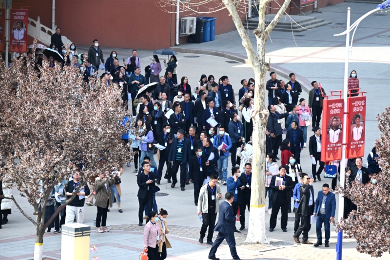 广东、重庆、陕西等16省市近400名教育同仁来澳门金年会app下载官网参观交流